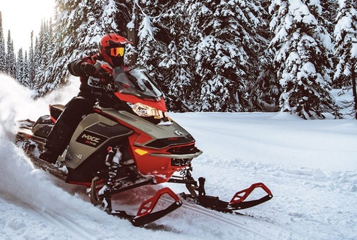 Vivez l’expérience de motoneige ultime avec la MXZ X-RS 2021 de Ski-Doo